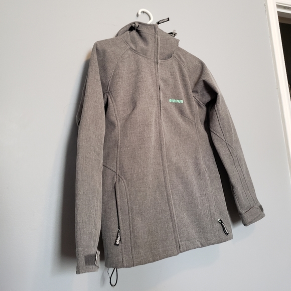 Ski jacket - Picture 3 of 3